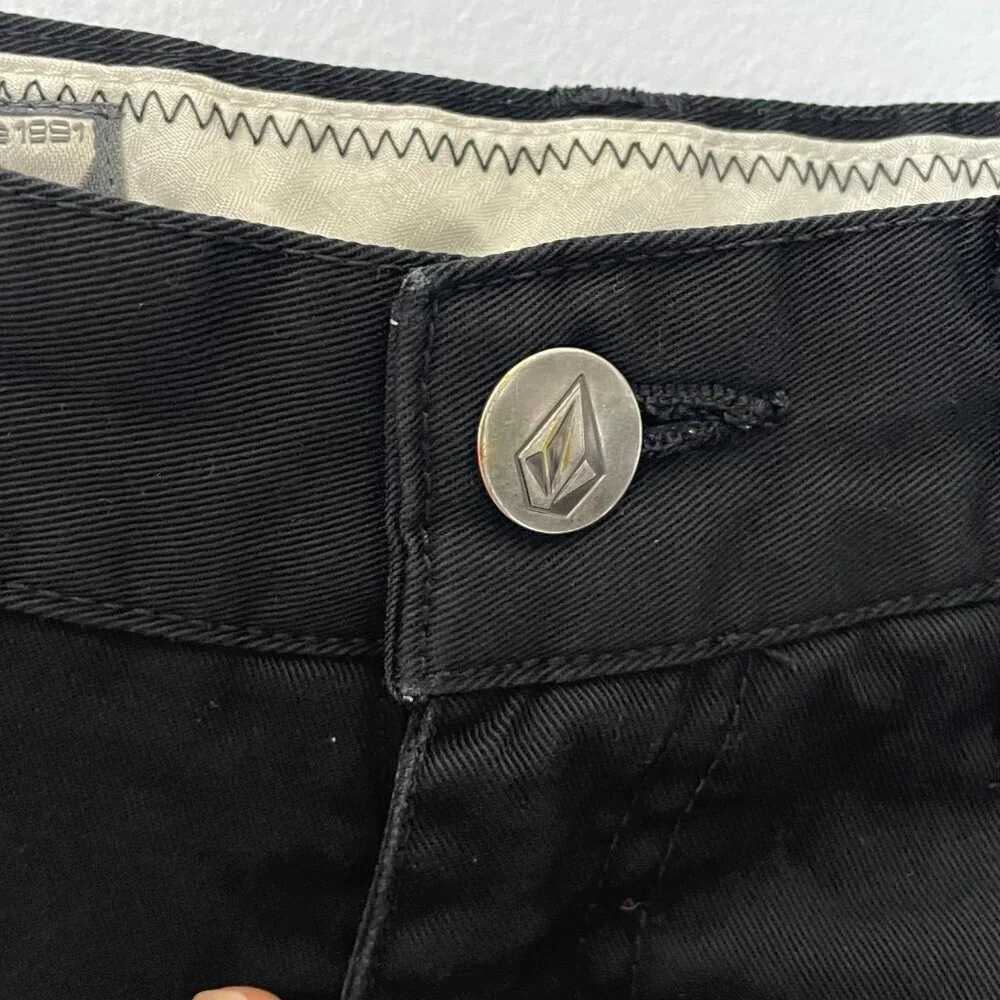 Volcom Corpo Class Black Slim Chino‎ Shorts Skateboarding Boys 23/10